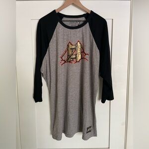 MLB Gray & Black Raglan Baseball Tee with Bridge Graphic